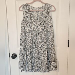 Lucky Brand Dress Medium M Blue White Linen Floral Sleeveless V-Neck Cottagecore